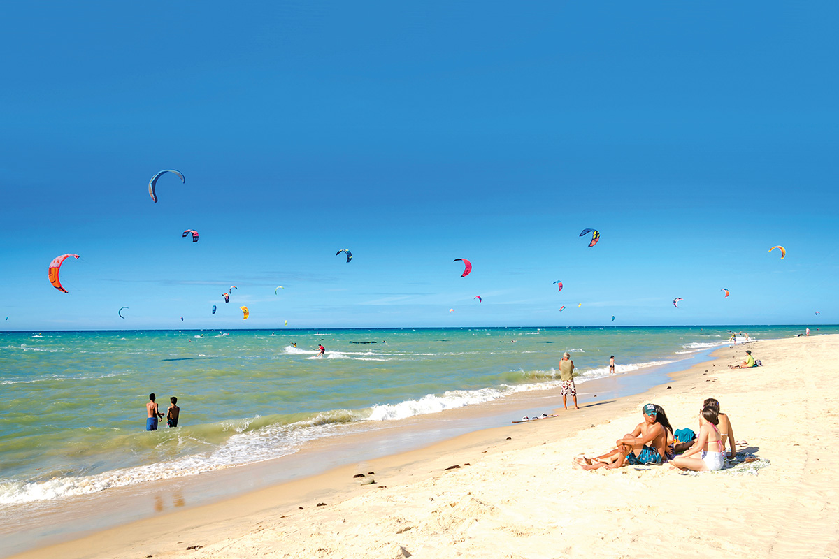 Cumbuco - A praia é um dos destinos favoritos dos kitesurfistas