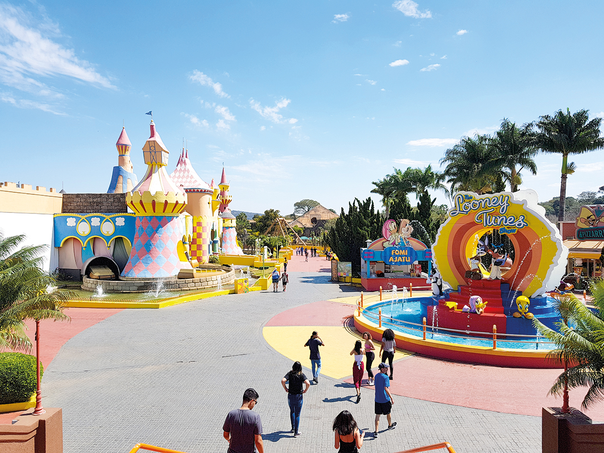 O mais extenso parque de diversões da América Latina, Hopi Hari, é um prato cheio para os aficionados em emoção e aventura