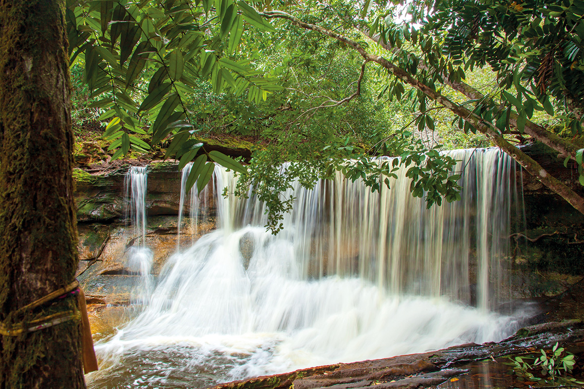 Relaxamento - Presidente Figueiredo possui 159 cachoeiras, além de corredeiras e cavernas