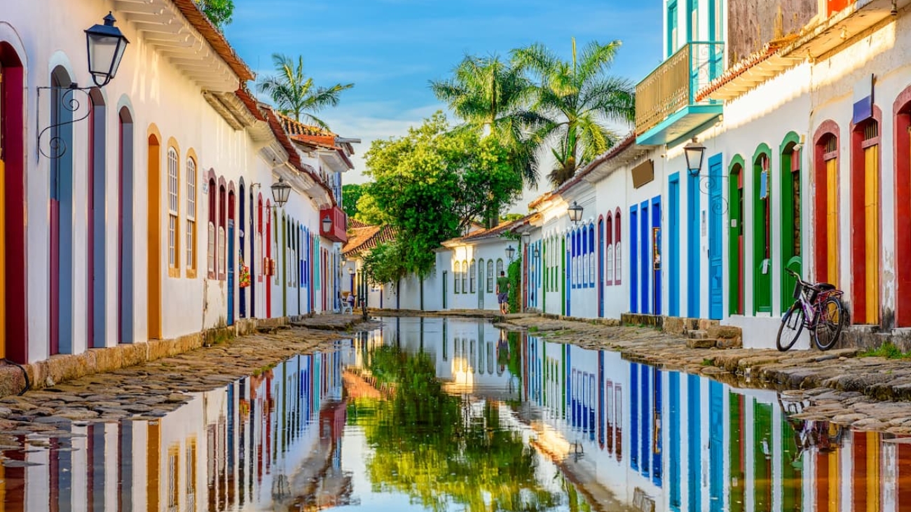 Paraíso exuberante e histórico