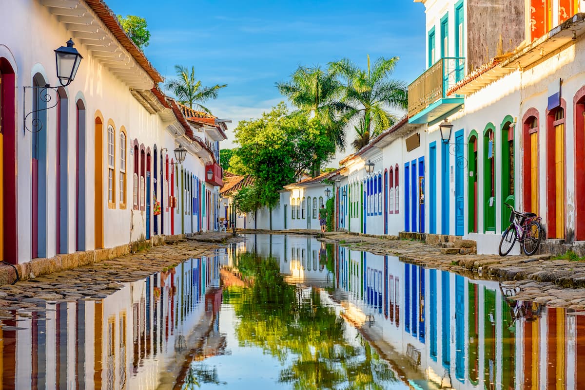 Paraíso exuberante e histórico