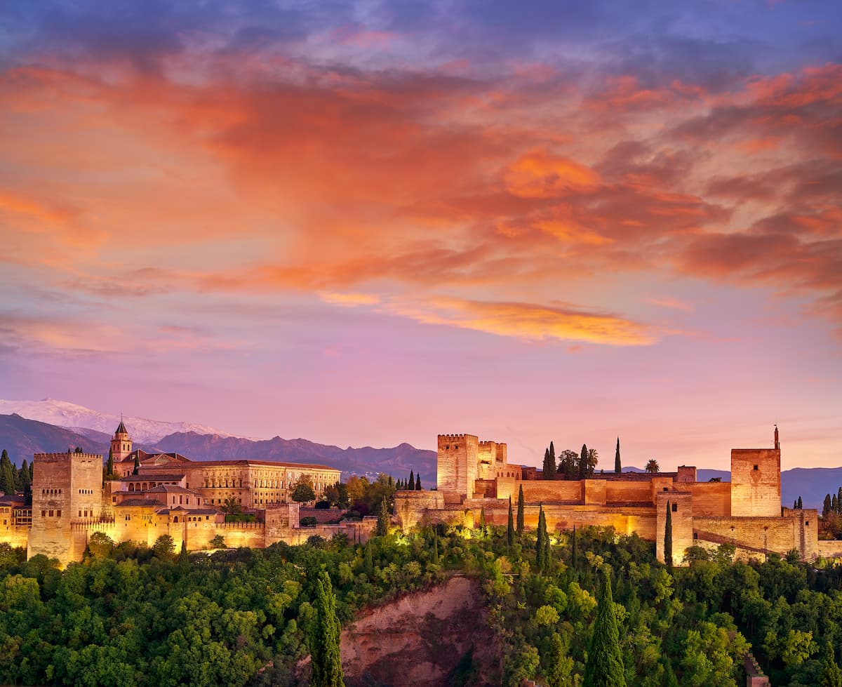 Muralhas de Alhambra, em Granada (Espanha)
