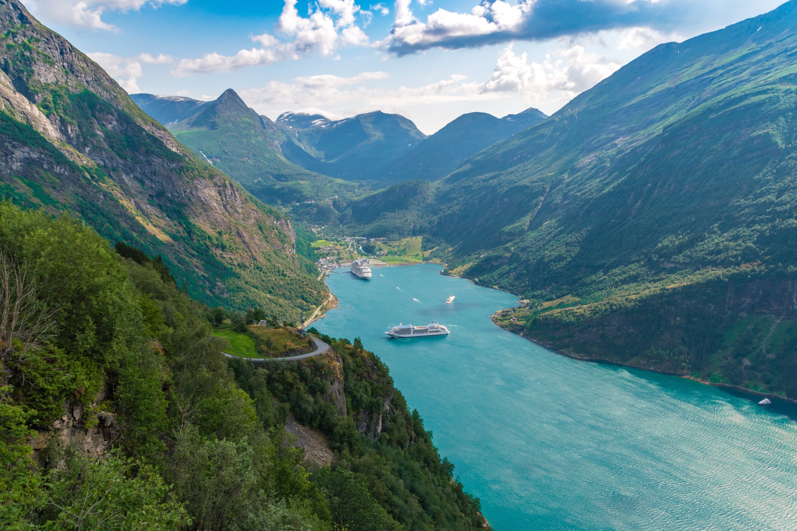 bird-eye-shot-view-geirangerfjord-norway (1)