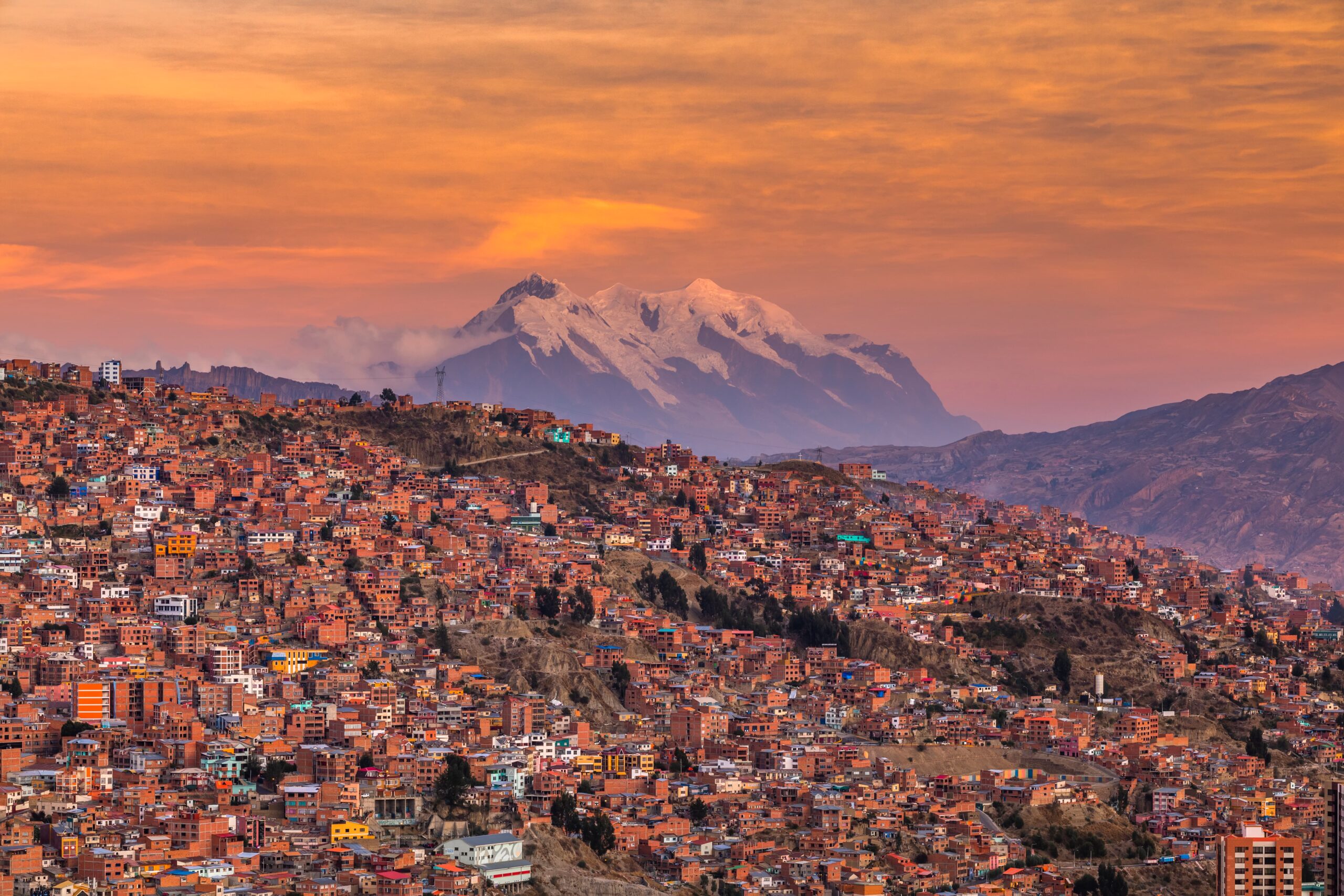 panorama-city-la-paz-with-mountain-illimani-background-bolivia (1)