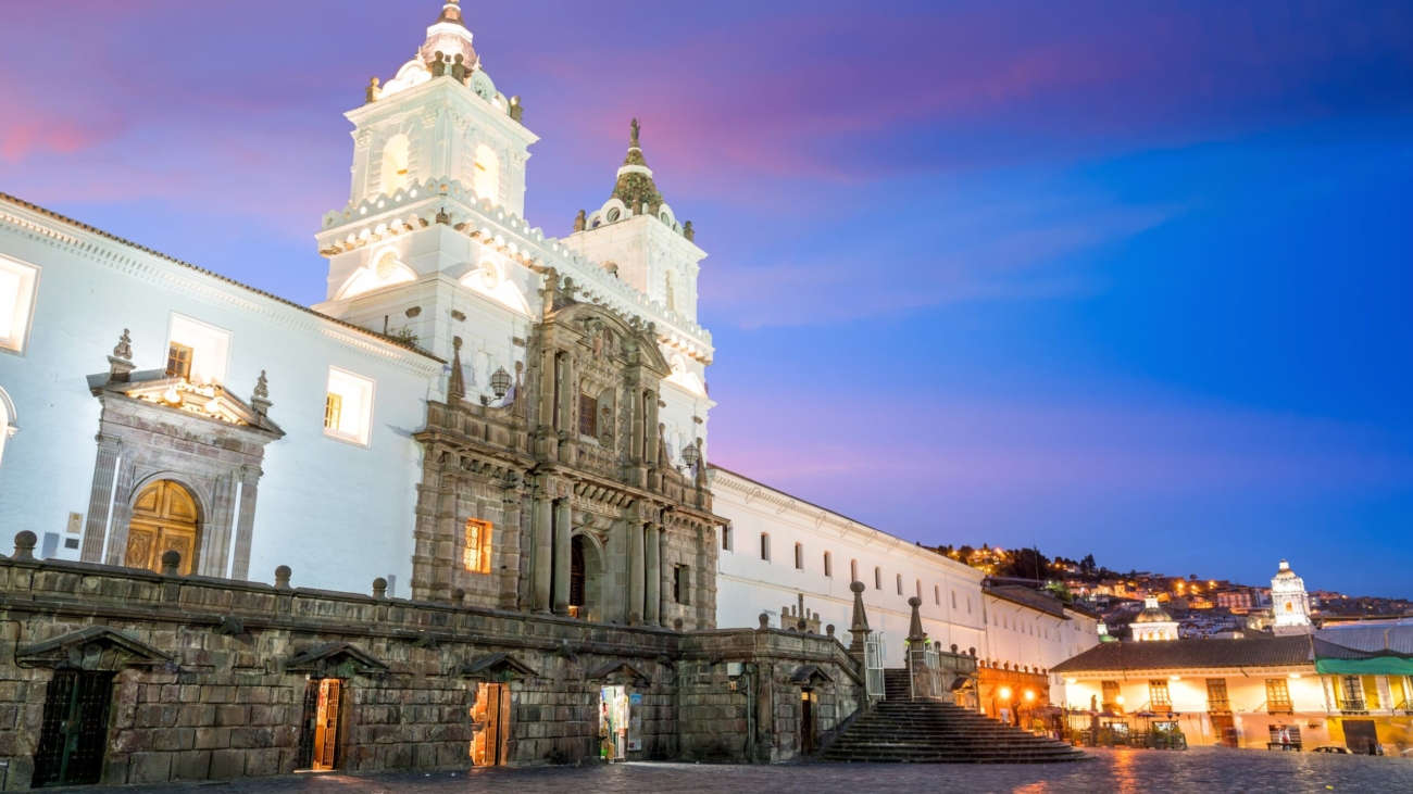 Praça de San Francisco, Quito (Créditos: Freepik/f11photo)