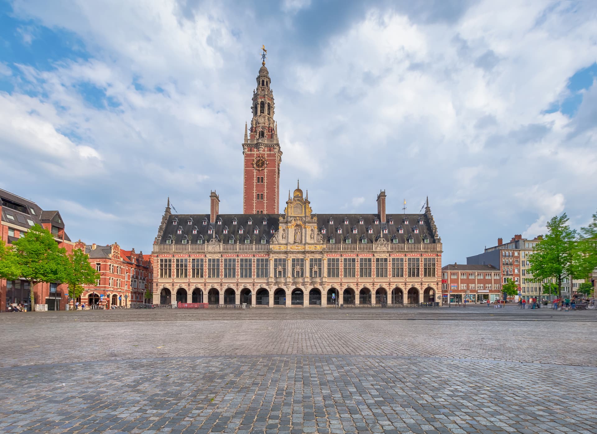 Biblioteca Universitária de Leuven, na Bélgica (1)