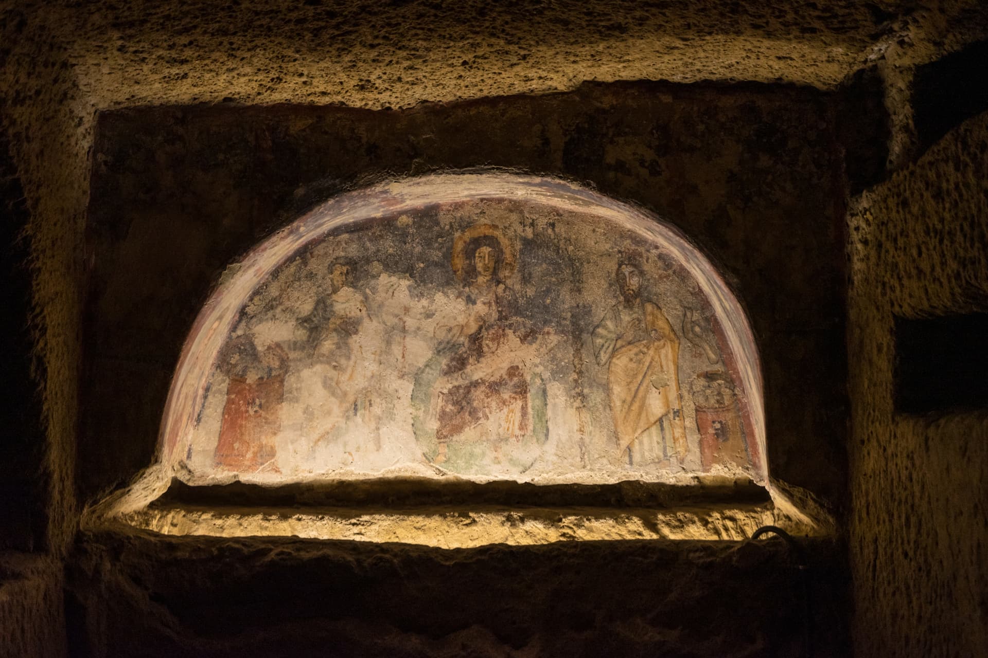 Fé e aventura nas Catacumbas de San Gennaro