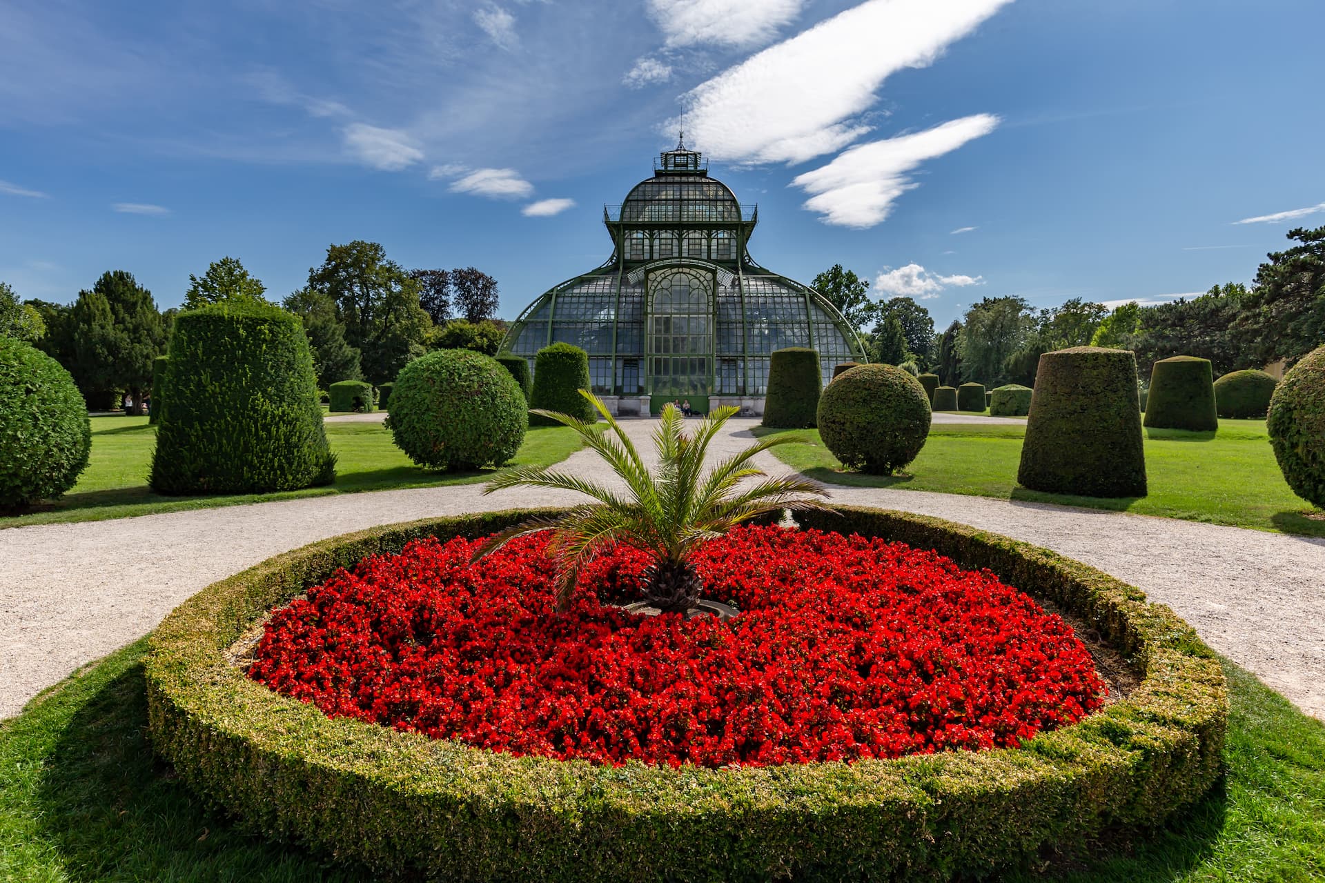 No jardim do Palácio de Schönbrunn, beleza e elegância