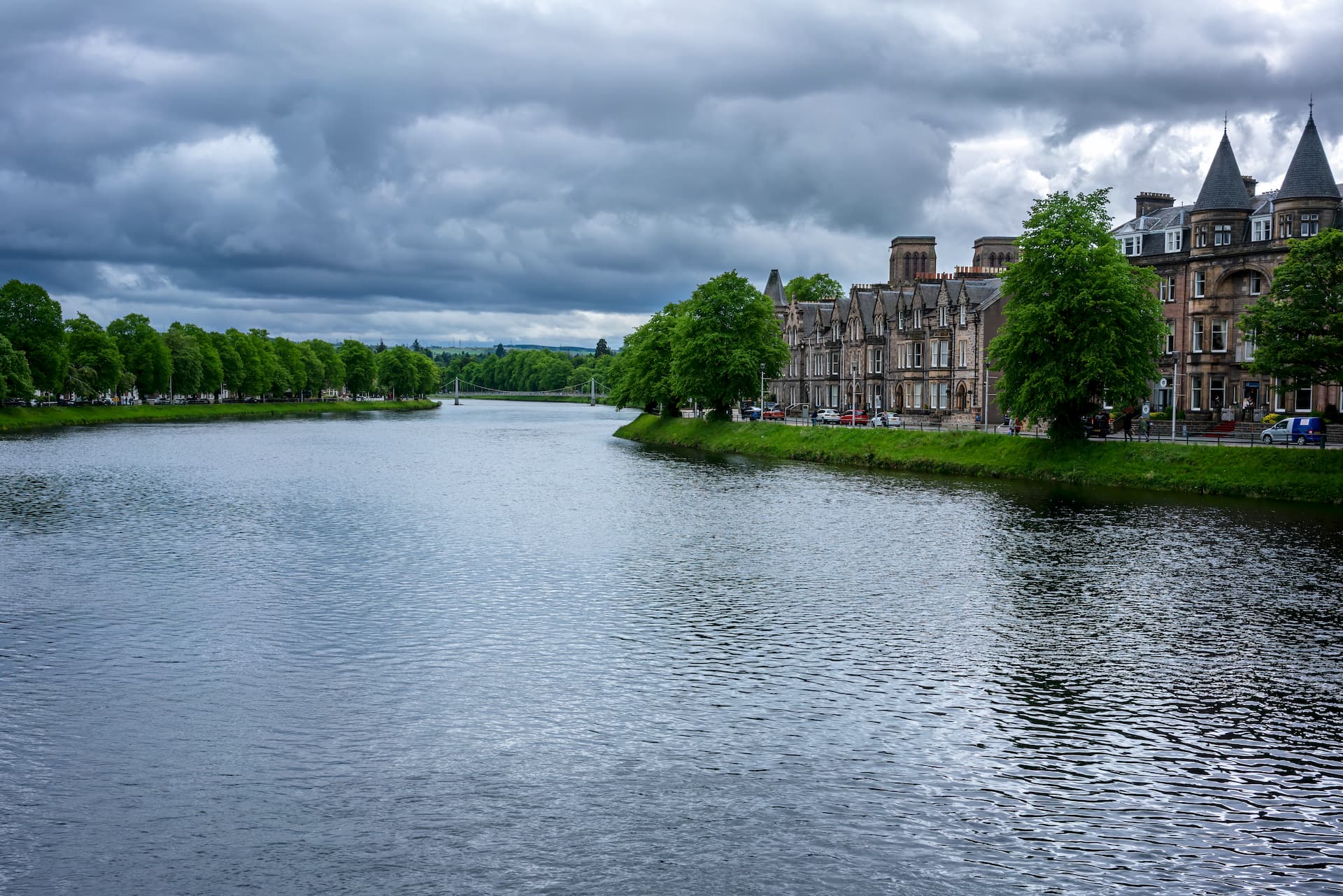 Rio Ness, em Inverness, na Escócia (1)