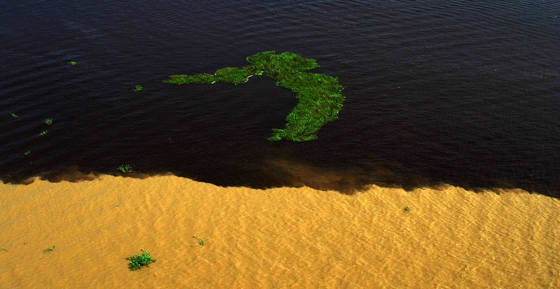 Encontro das águas em Manaus, Amazonas