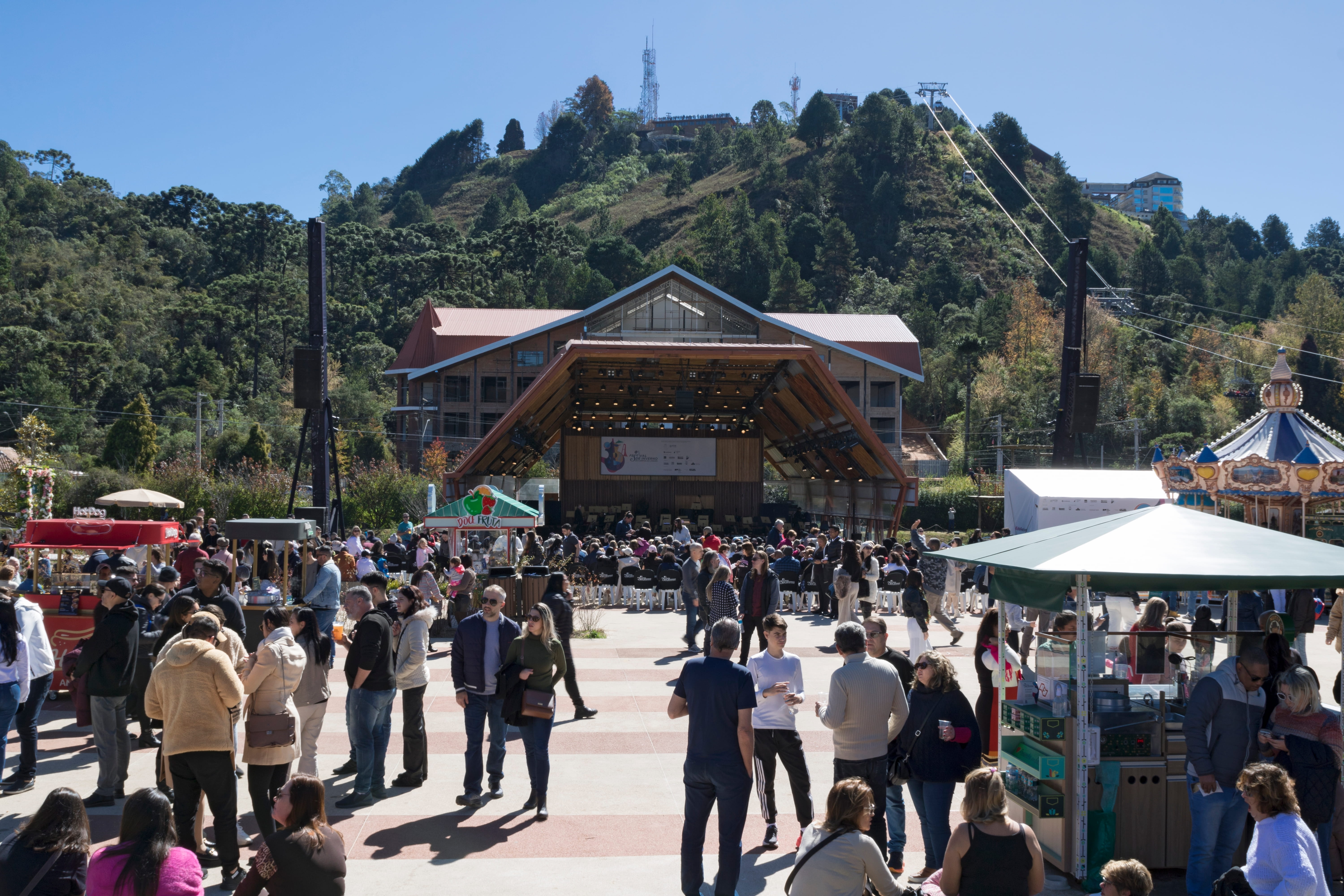 O público do Festival de Inverno de Campos do Jordão no Parque Capivari (Créditos Shutterstockeli medeiros).