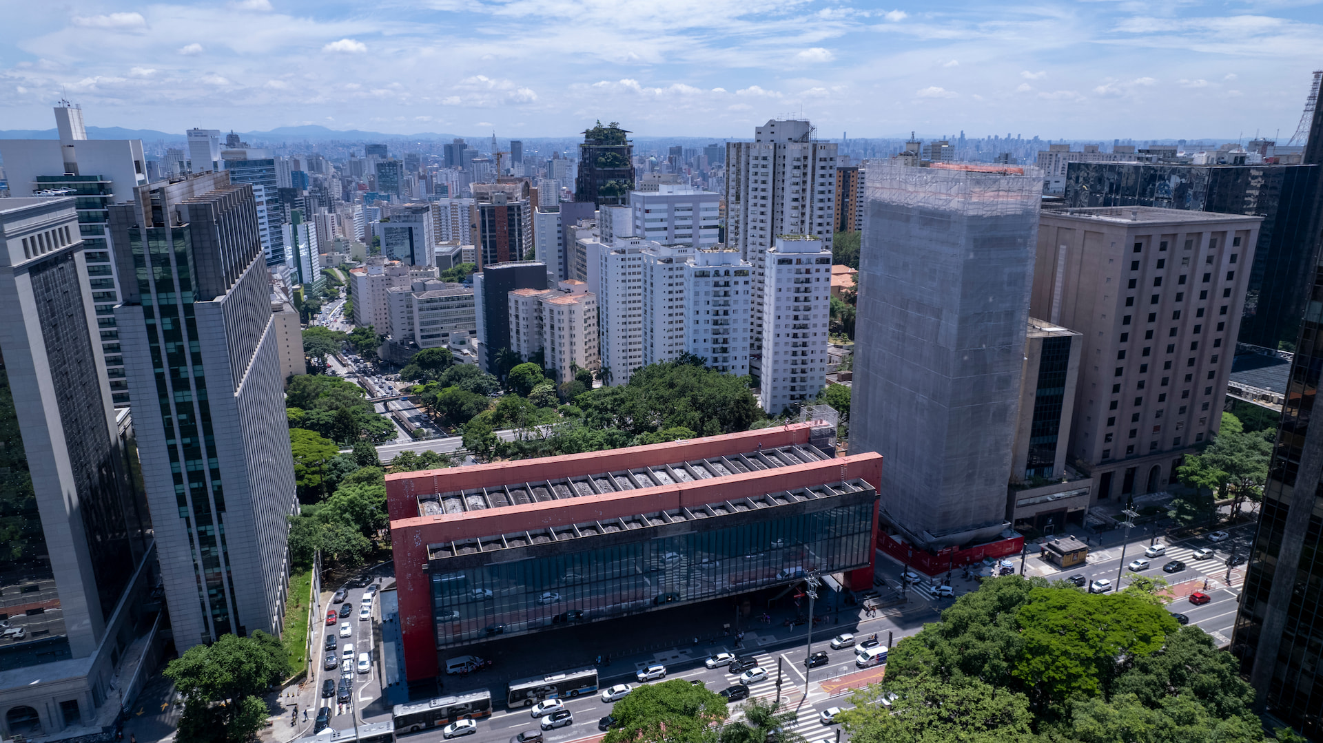 sao-paulo-brasil-01-2023-vista-aerea-da-av-paulista-em-sao-paulo-sp-masp-importante-museu-da-america-latina