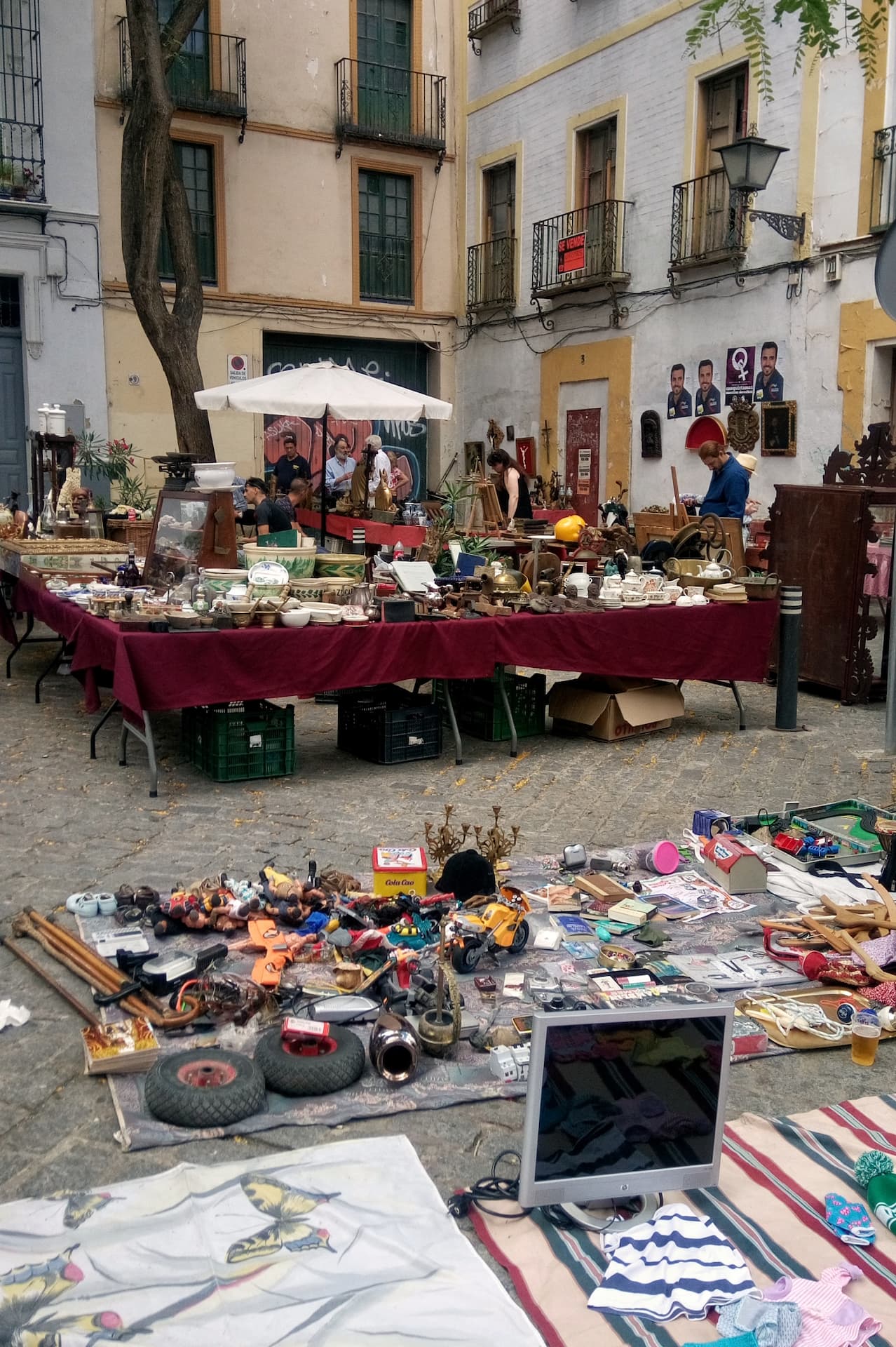 vintage-artwork-other-stuff-sale-flea-market-old-city-mercadillo-historico-d