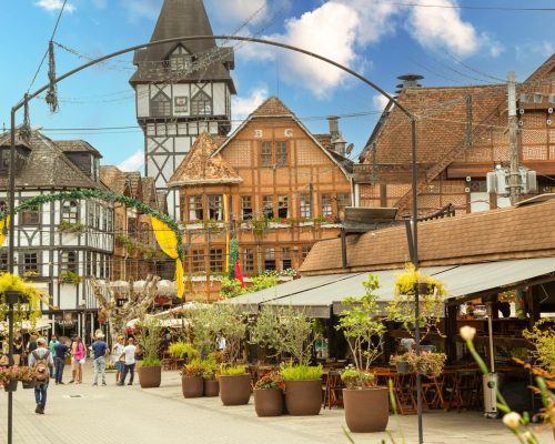 Legenda: Centro da cidade de Campos do Jordão -SP (Créditos: Freepik/ Créditos: Freepik/Gracelanggbeck)