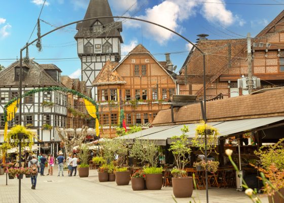 Legenda: Centro da cidade de Campos do Jordão -SP (Créditos: Freepik/ Créditos: Freepik/Gracelanggbeck)